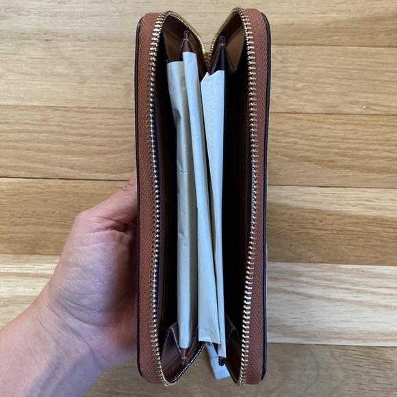 NWT LEILA LARGE CONTINENTAL WALLET Kate Spade - Picture 2 of 2